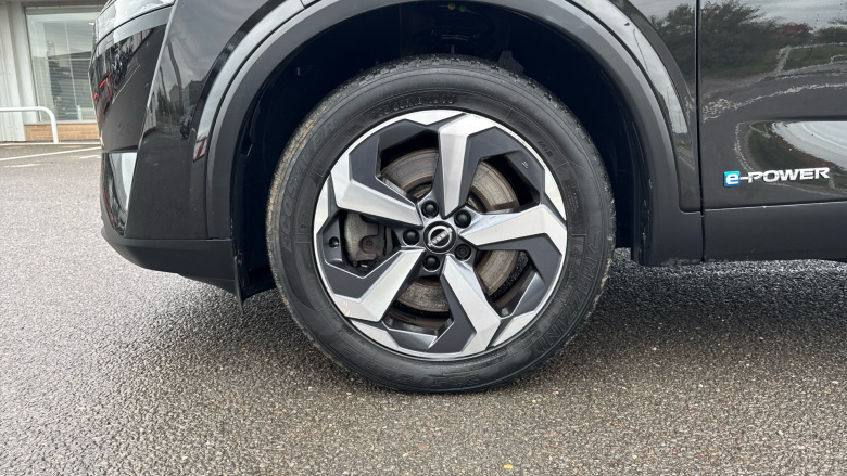 Nissan Qashqai 1.5 E-Power N-Connecta 5dr Auto Hybrid Hatchback